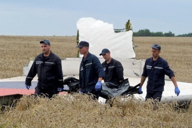 Tin tức máy bay MH17 bị bắn rơi: Chuyên gia Nga tới hiện trường